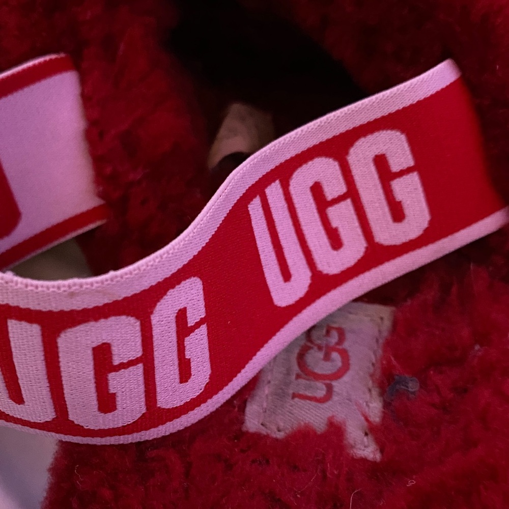 UGG Red Fluffy Slippers - Picture 4 of 5